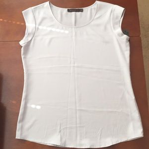 Shortsleeved gray shell top from The Limited